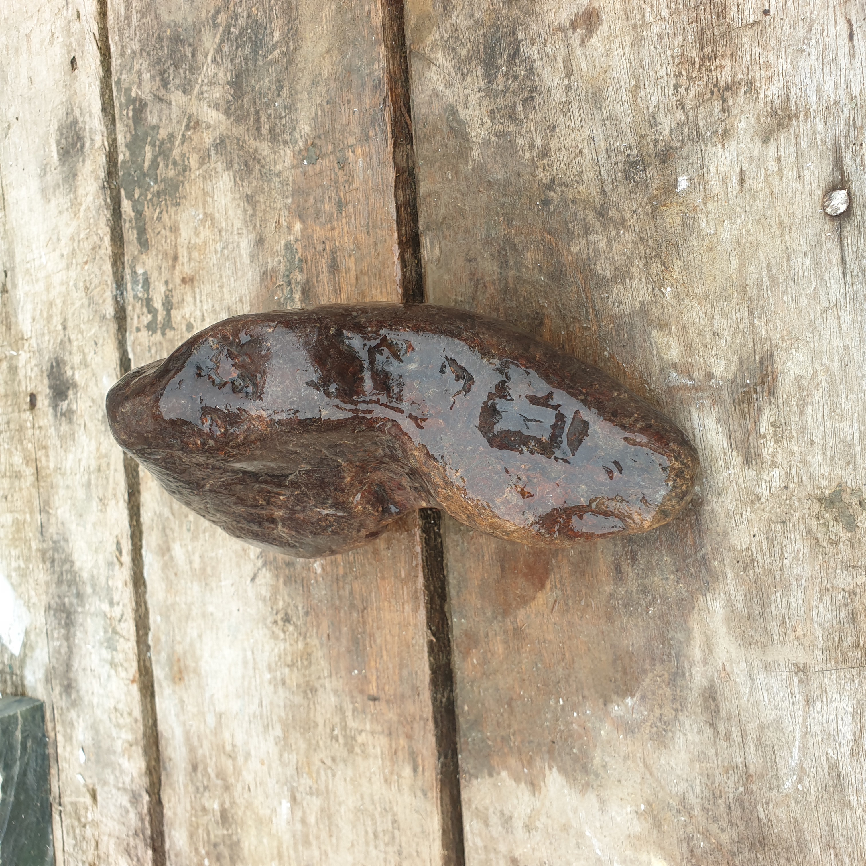 Aceh Natural Deep Blackjade with Subtle Smoky Undertones and Irregular Contour Rough Stone – 2.4 KG