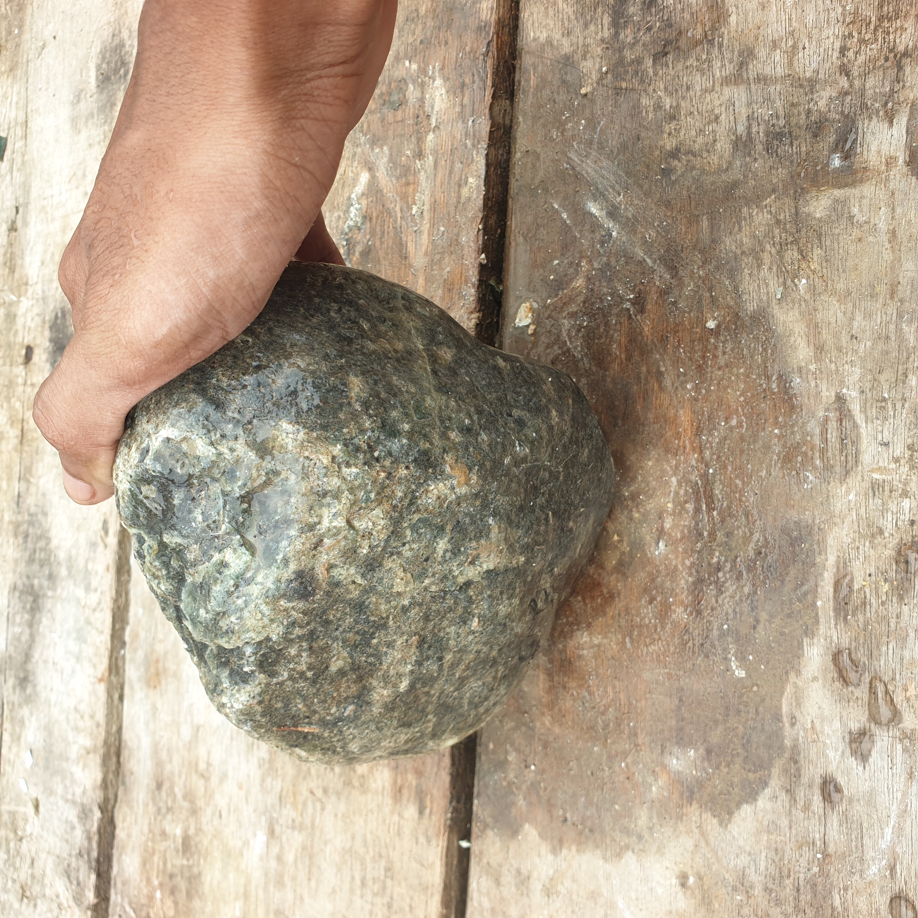 Aceh Natural Deep Blackjade with Forest Green Undertones and Organic Surface Textures Rough Stone – 1.4 KG